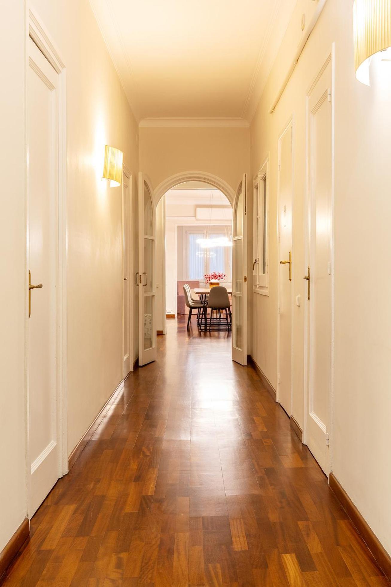 Large & Beautiful Apartment 4Min From Passeig De Gracia บาร์เซโลนา ภายนอก รูปภาพ