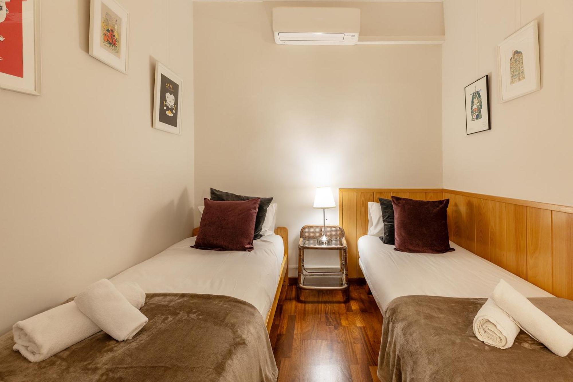 Large & Beautiful Apartment 4Min From Passeig De Gracia บาร์เซโลนา ภายนอก รูปภาพ