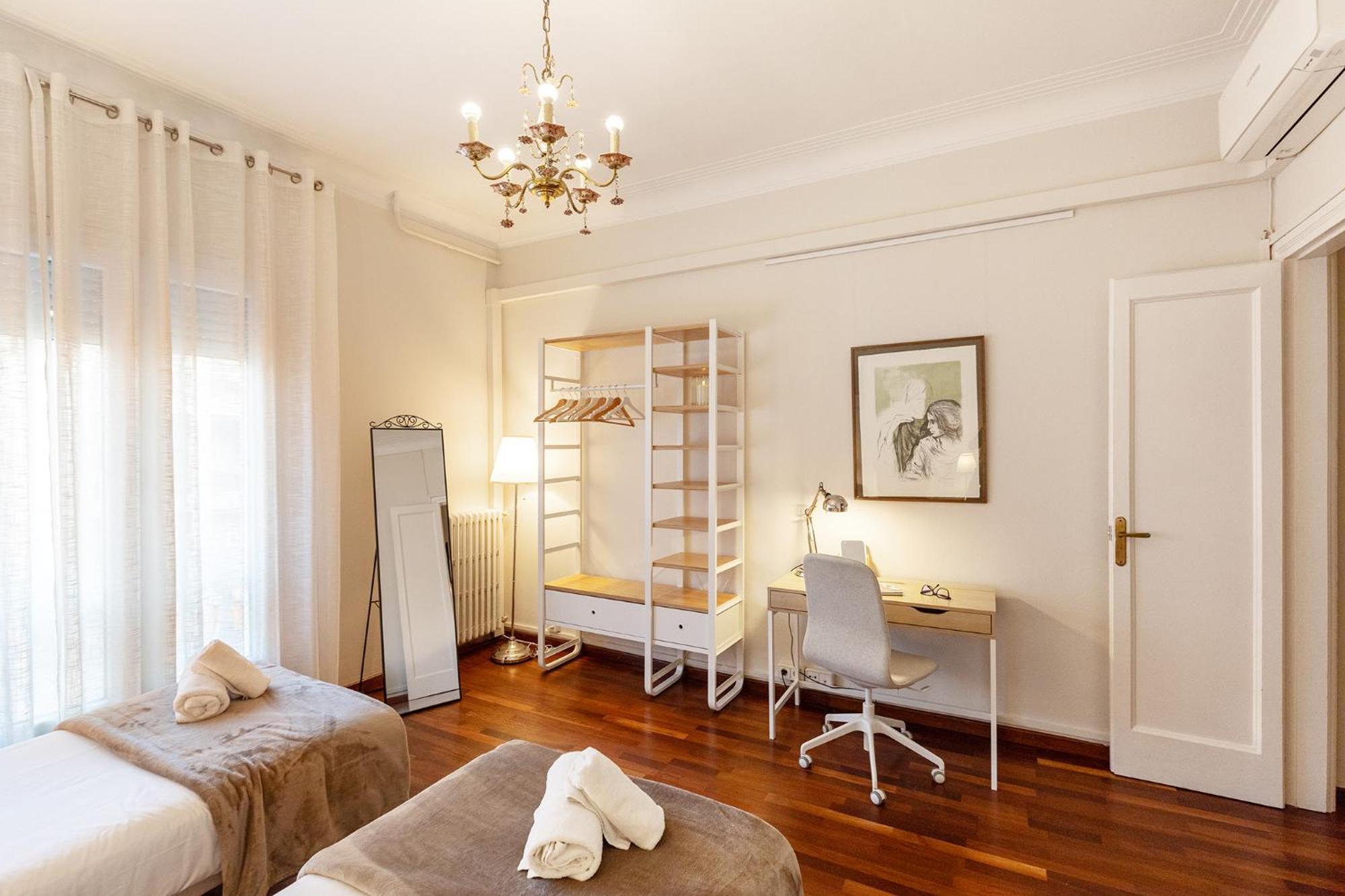 Large & Beautiful Apartment 4Min From Passeig De Gracia บาร์เซโลนา ภายนอก รูปภาพ