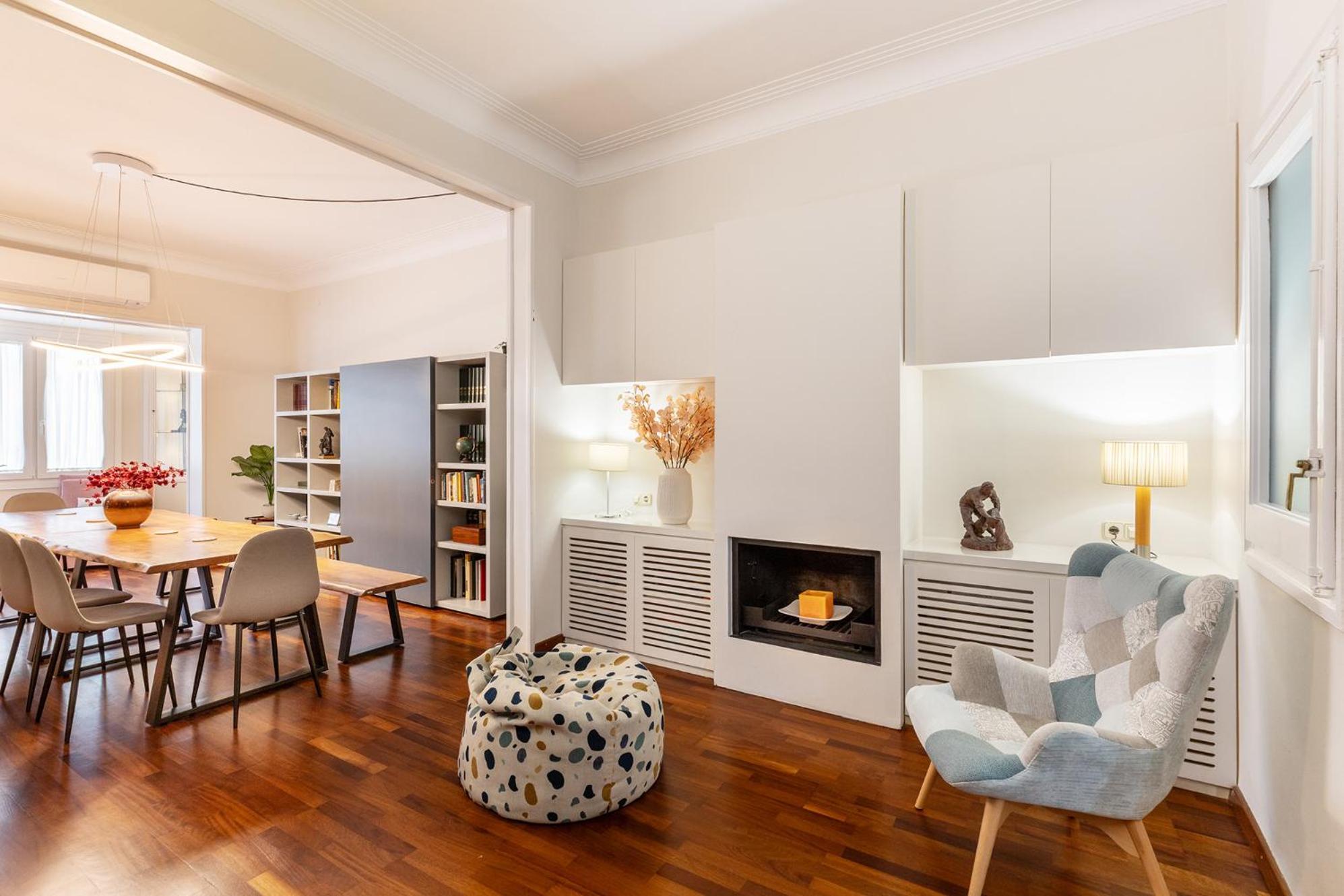 Large & Beautiful Apartment 4Min From Passeig De Gracia บาร์เซโลนา ภายนอก รูปภาพ