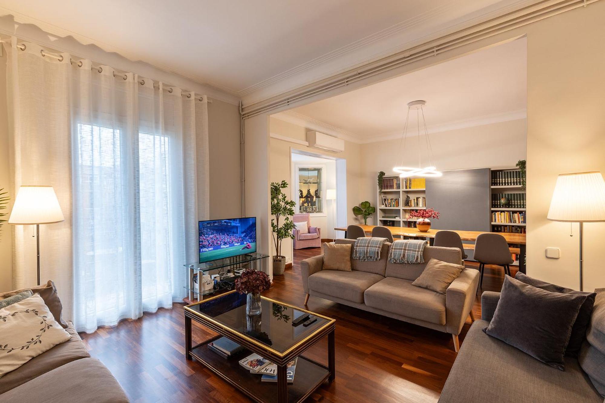 Large & Beautiful Apartment 4Min From Passeig De Gracia บาร์เซโลนา ภายนอก รูปภาพ